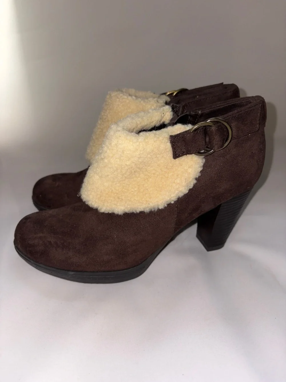 Naturalizer‎ Brown Suede Heeled Booties with Cream Shearling Size 6.5